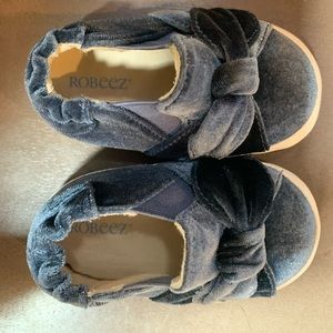 Robeez girls 12-18 mo shoe